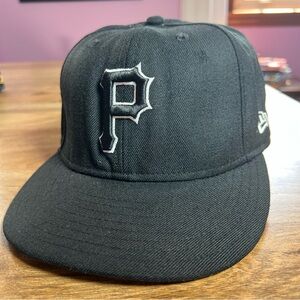 Vintage Black on BLACK 59Fifty Pittsburgh Pirates “P” Logo MLB Baseball Hat Sz 7